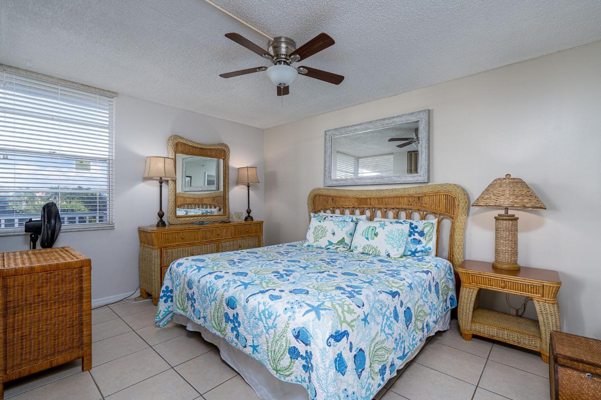 Beachfront Bliss: Gulf Views, Pool & Pet-Friendly Villa Fort Myers Beach Exterior photo